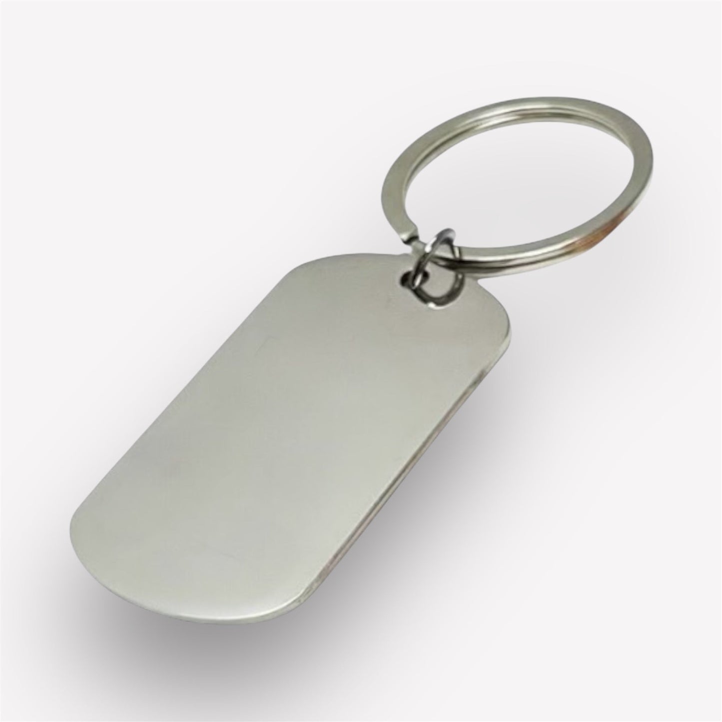 Silver oval keychain with engraved image and calendar – Customised keepsake with photo and date